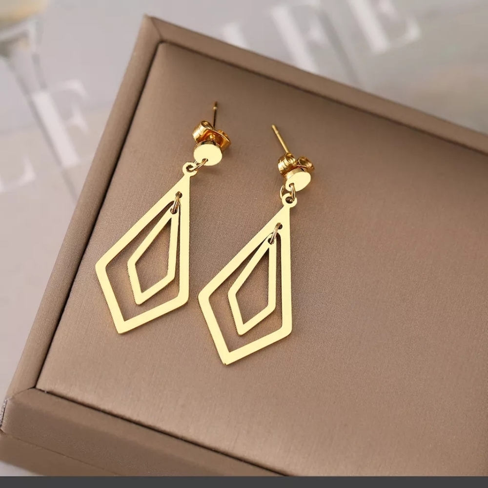 Geometric Rhombus Dangle Earrings - Picture 3 of 4